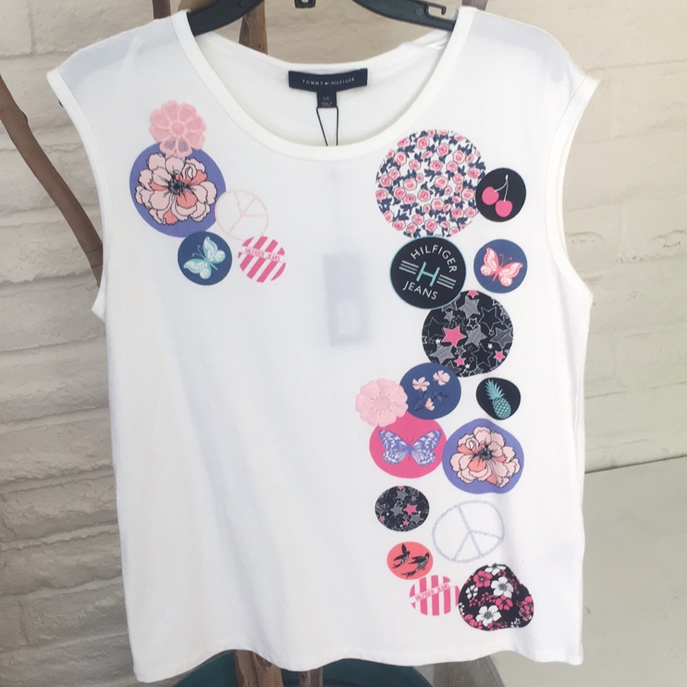 BRAND NEW NEVER WORN** Tommy Hilfiger top L.